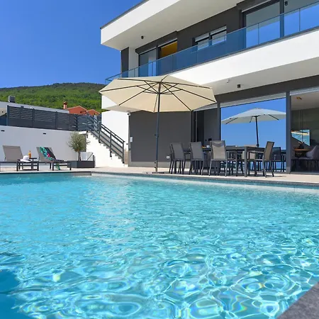 Amelija Yourcroatiaholiday *